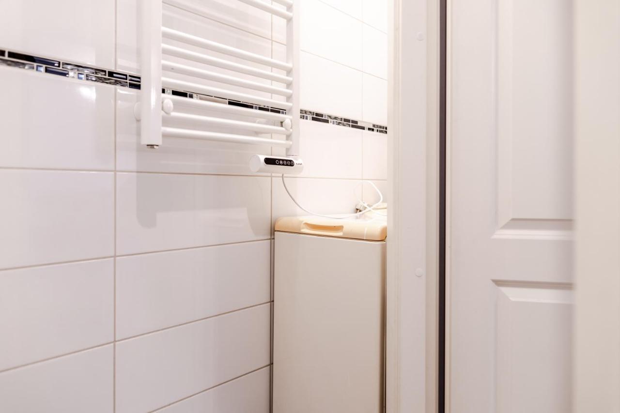 Contact Free Apartments With Free Parking Tallinn Buitenkant foto