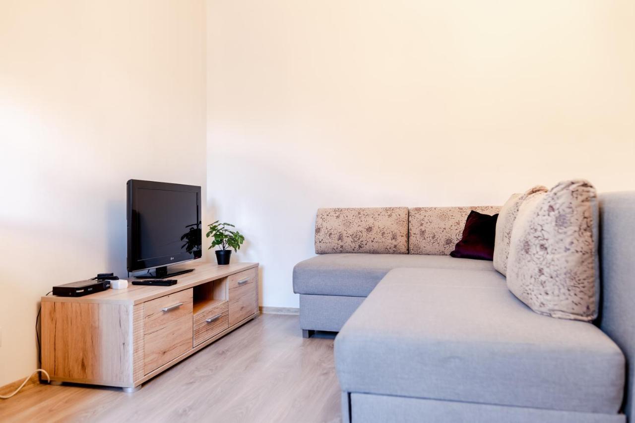 Contact Free Apartments With Free Parking Tallinn Buitenkant foto